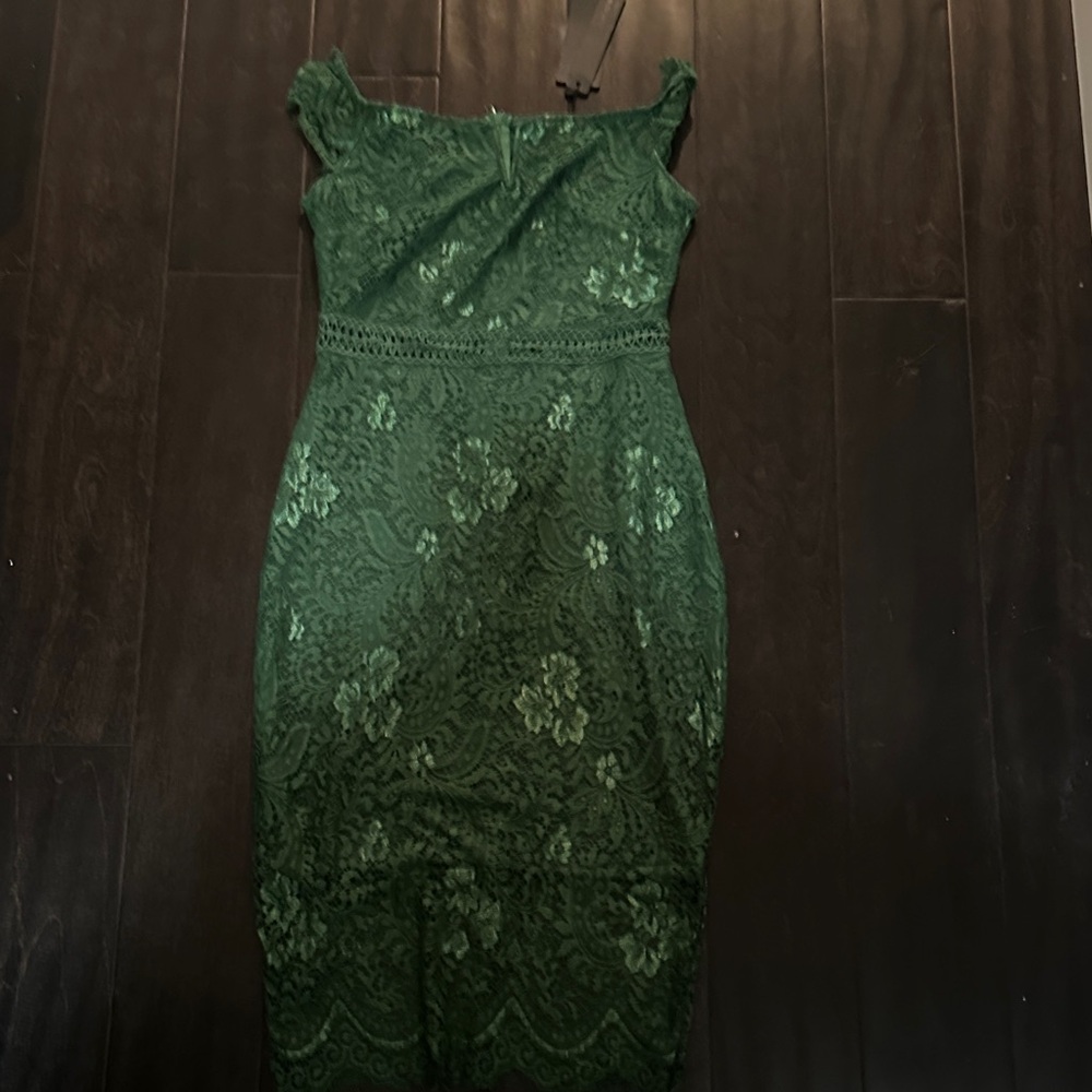 Elegant Green Lace Off-Shoulder Dress